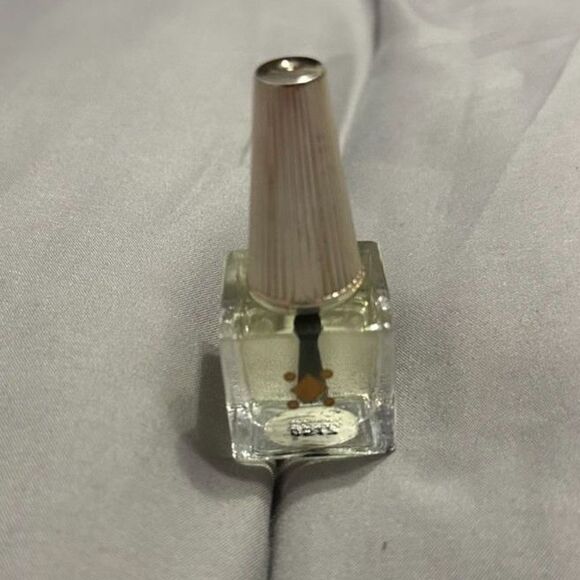 Deco Miami Nail Lacquer Cuticle Oil - Picture 1 of 3